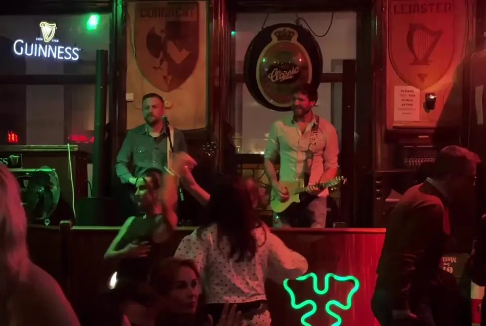 Atmosphere inside The Dubliner